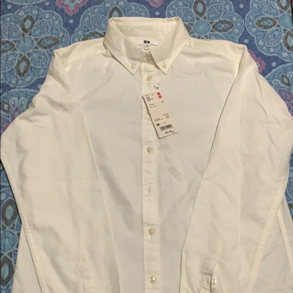 Uniqlo White button down shirt